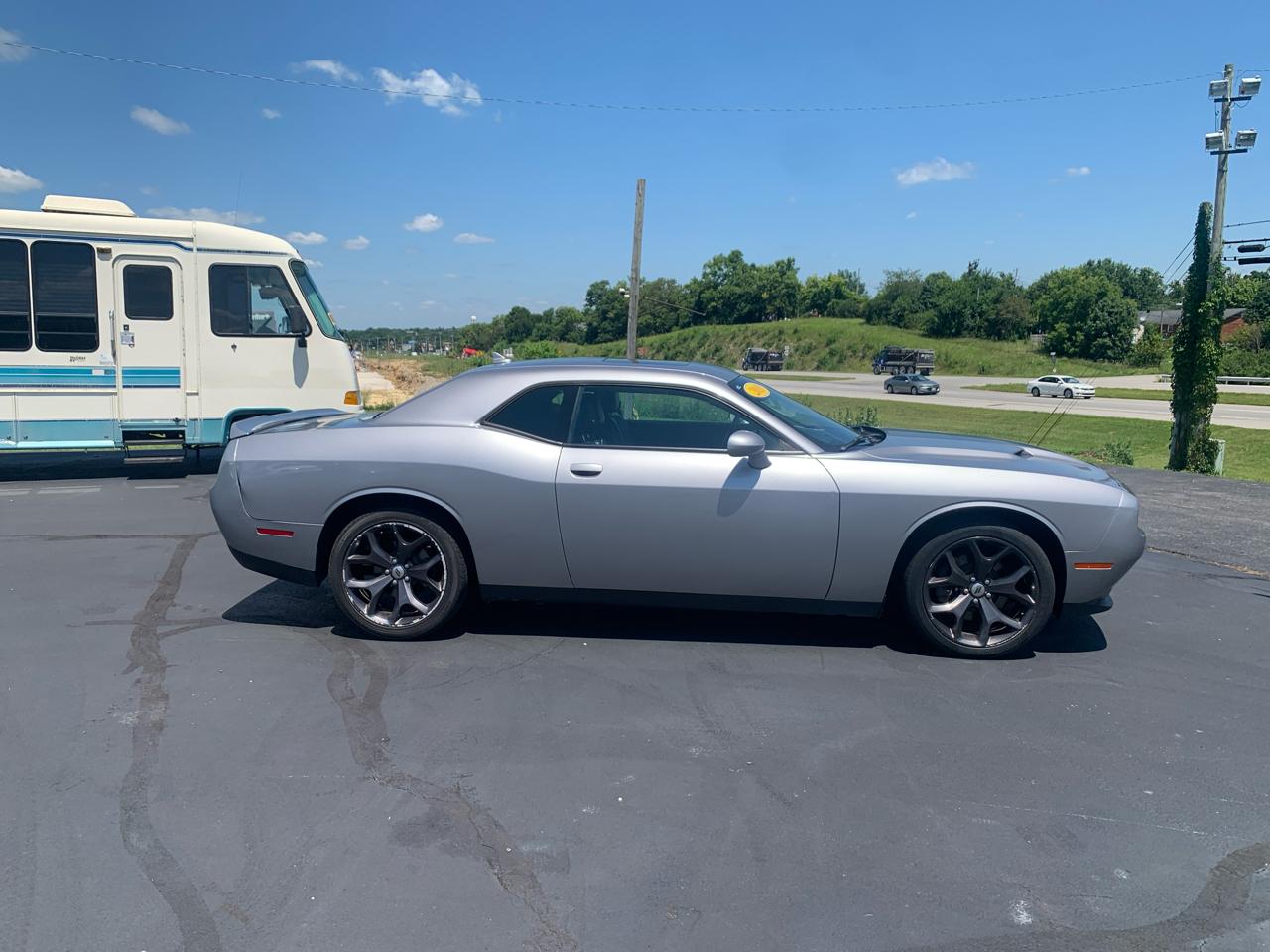 Dodge Challenger SXT Plus RWD 2018