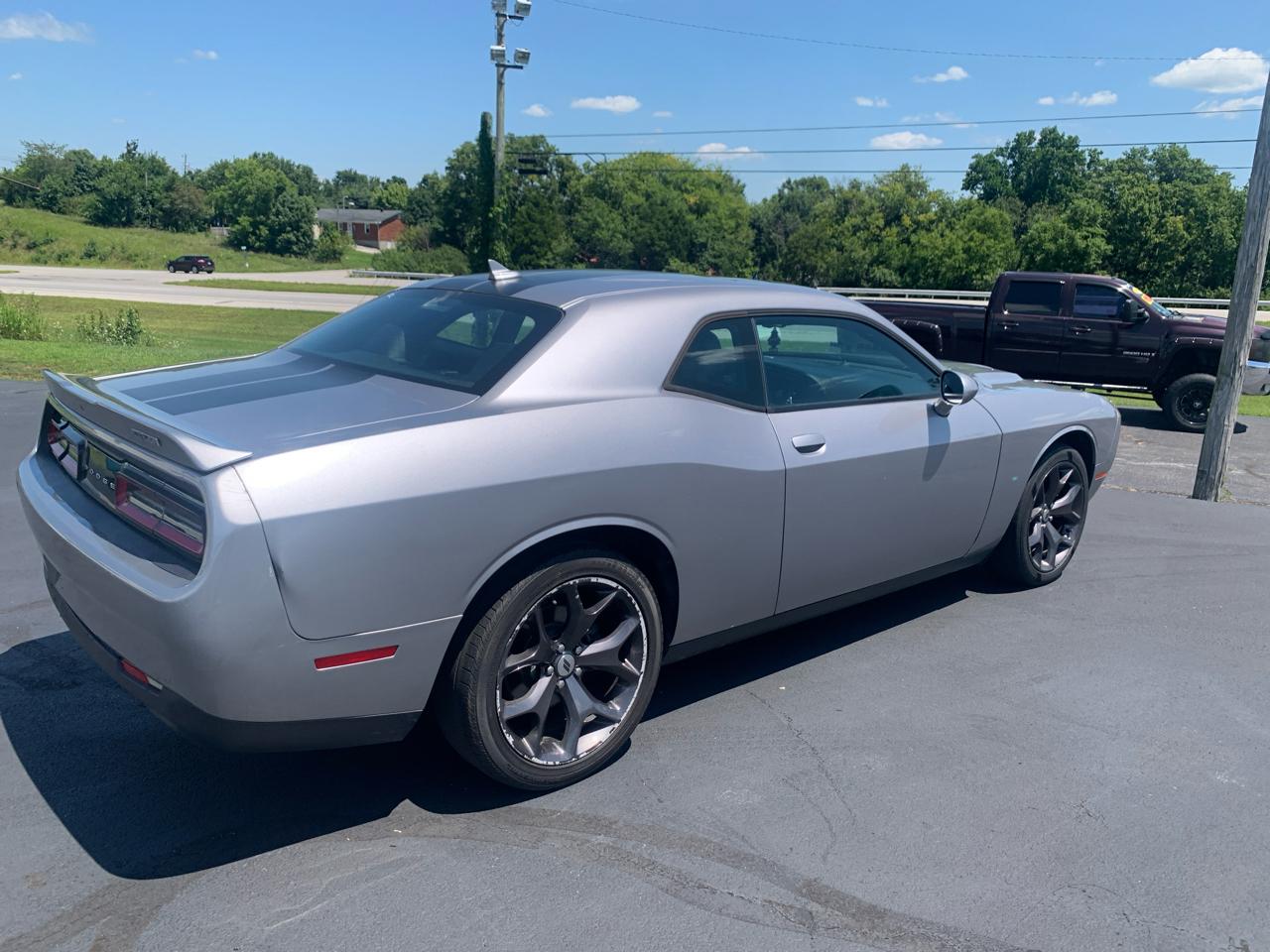 Dodge Challenger SXT Plus RWD 2018