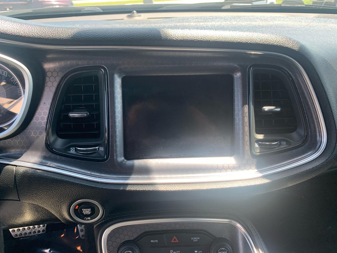 Dodge Challenger SXT Plus RWD 2018