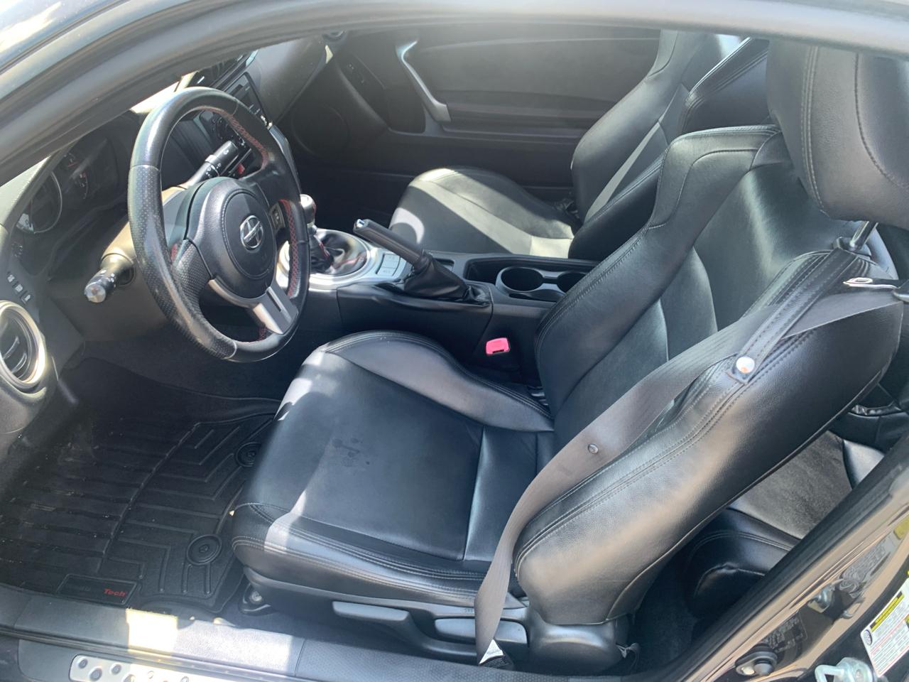 Scion FR-S 2dr Cpe Man (Natl) 2013