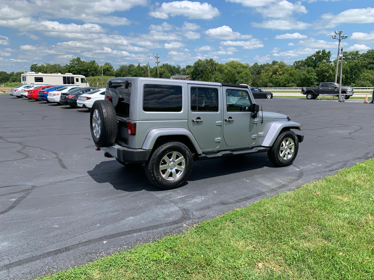 Jeep Wrangler Unlimited 4WD 4dr Sahara 2015