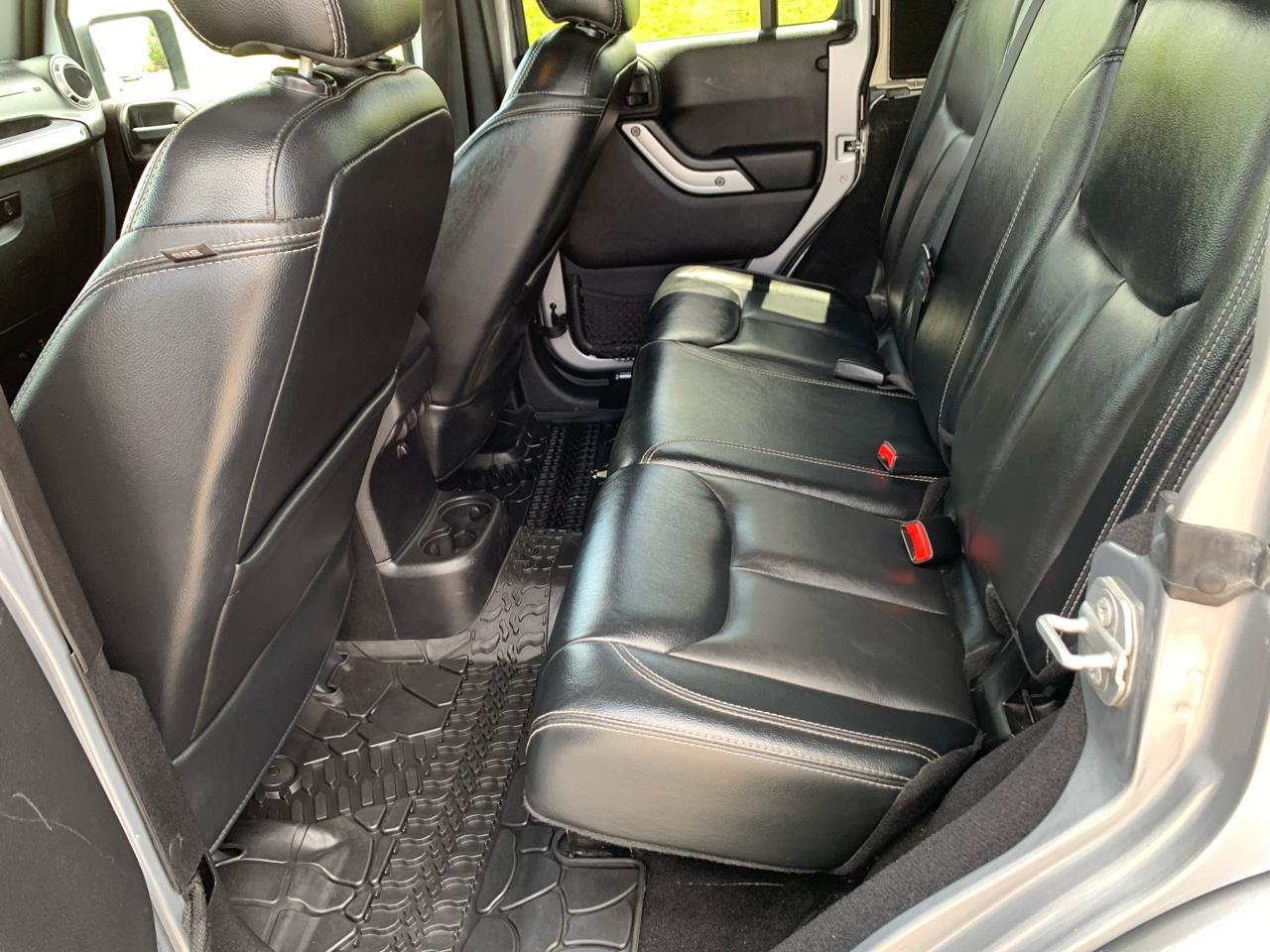 Jeep Wrangler Unlimited 4WD 4dr Sahara 2015