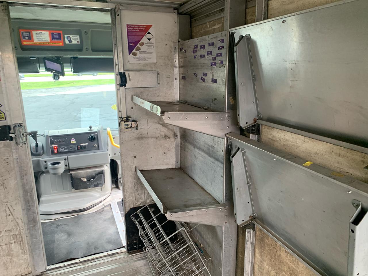 Isuzu Commercial Van 151" WB 12' REACH 2013