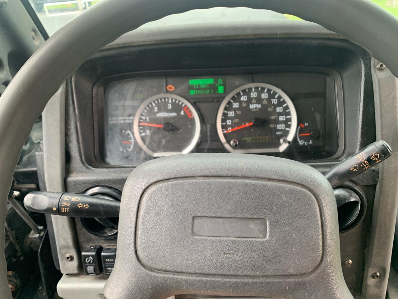 Isuzu Commercial Van 151" WB 12' REACH 2013