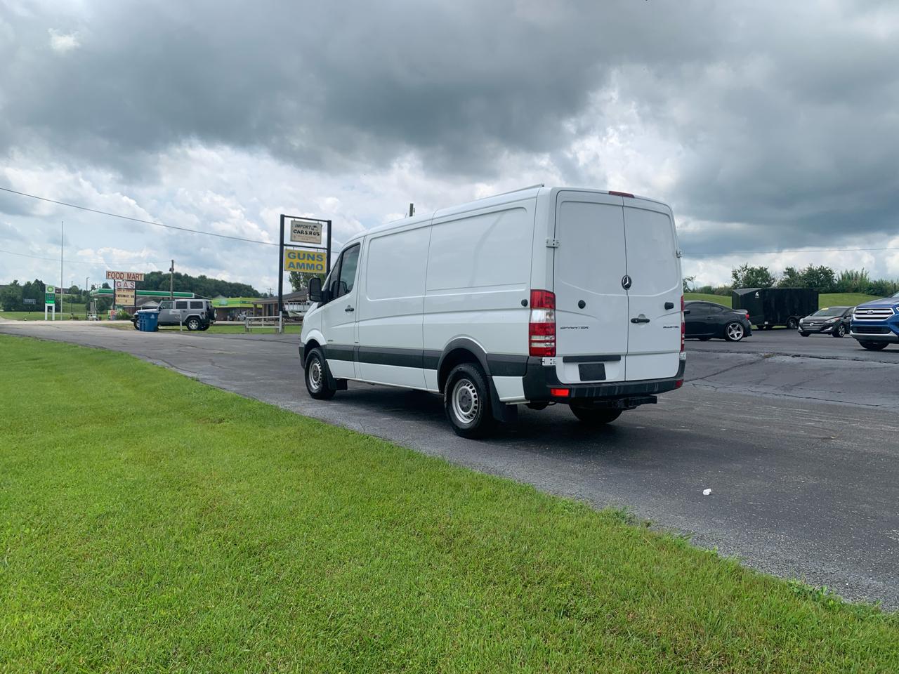 Mercedes-Benz Sprinter Cargo Vans RWD 2500 144" 2016