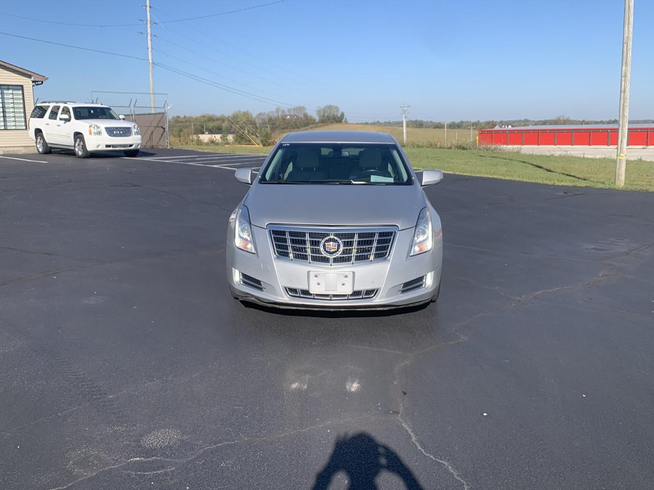 Cadillac XTS 4dr Sdn Luxury AWD 2014