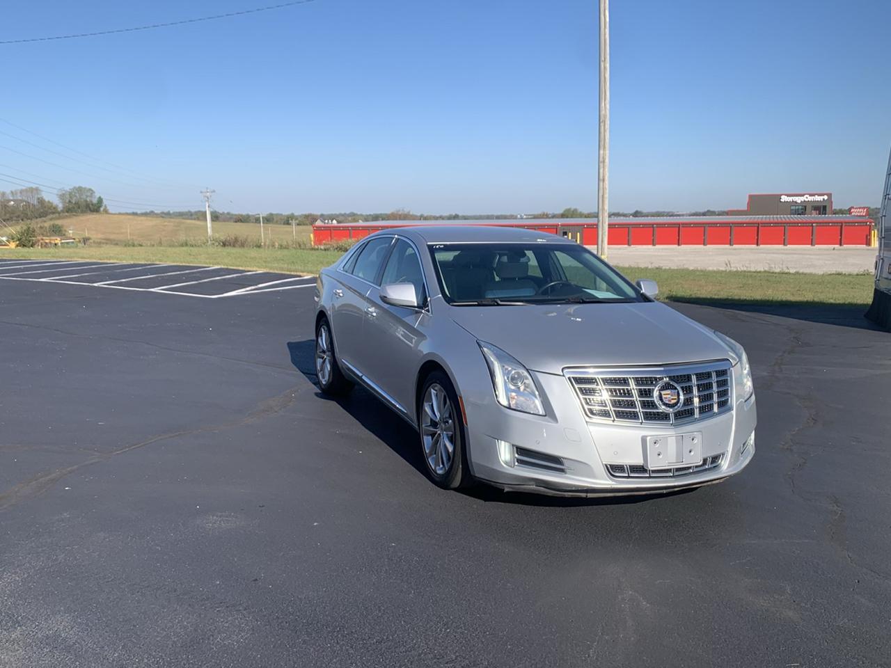 Cadillac XTS 4dr Sdn Luxury AWD 2014