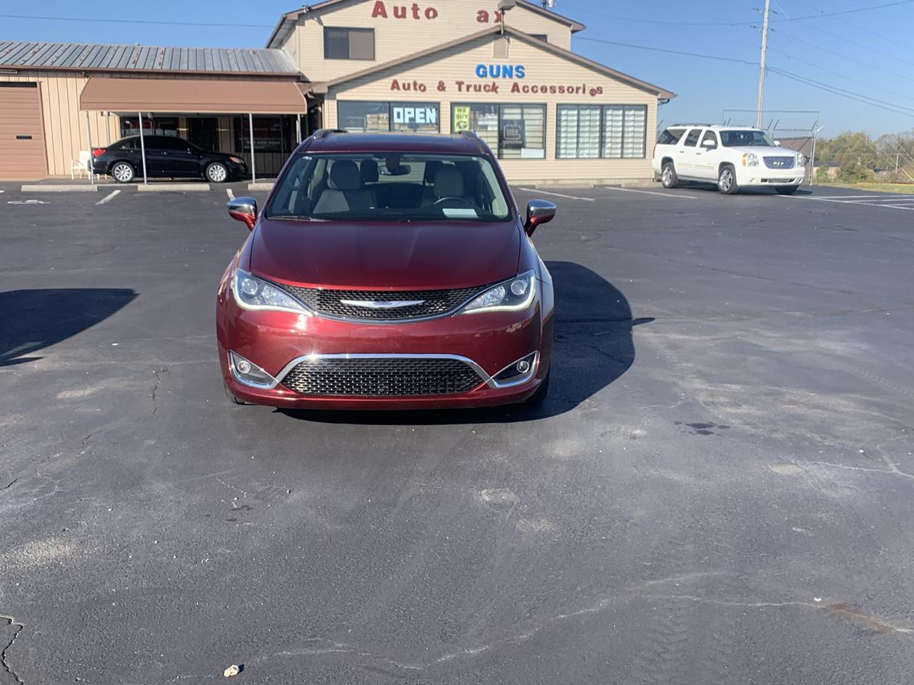 Chrysler Pacifica Limited FWD 2020