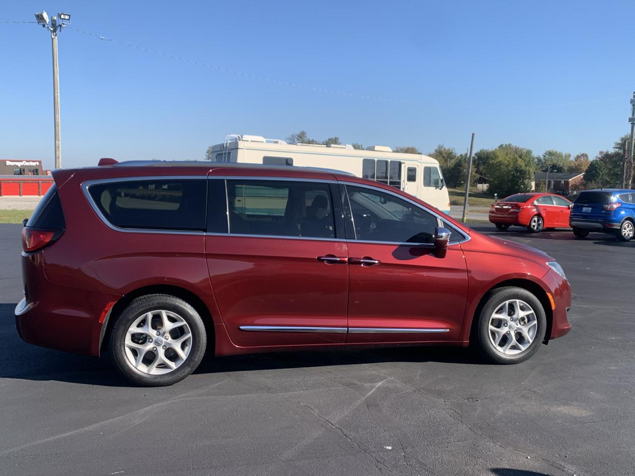 Chrysler Pacifica Limited FWD 2020