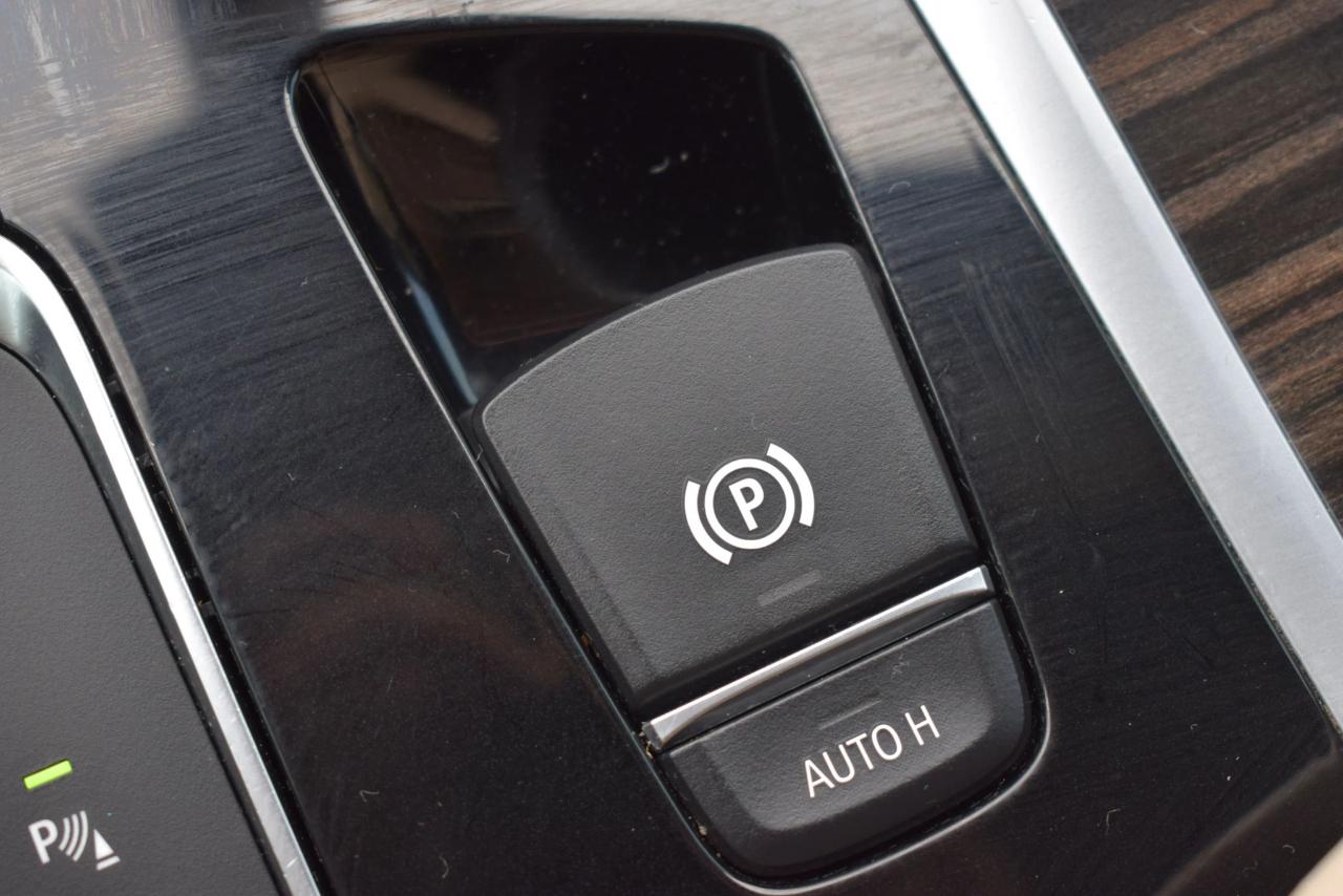 BMW 5-Series 530i 2018