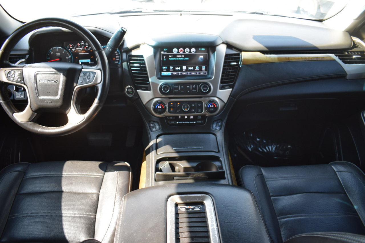 GMC Yukon Denali 4WD 2017 GMC Yukon Denali 4WD 2017