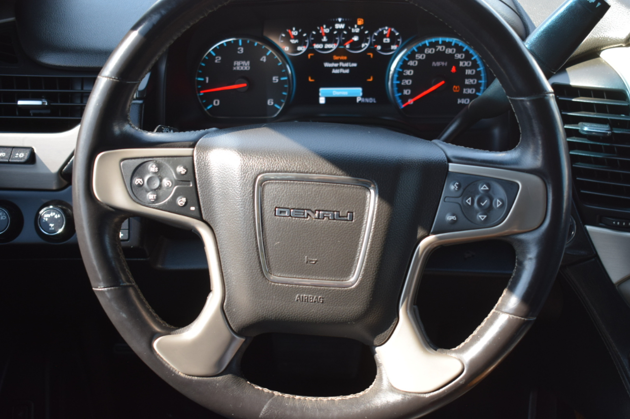 GMC Yukon Denali 4WD 2017 GMC Yukon Denali 4WD 2017