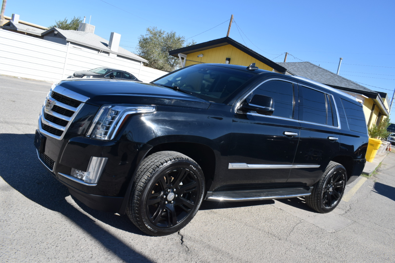 Cadillac Escalade Luxury 2WD 2017 Cadillac Escalade Luxury 2WD 2017