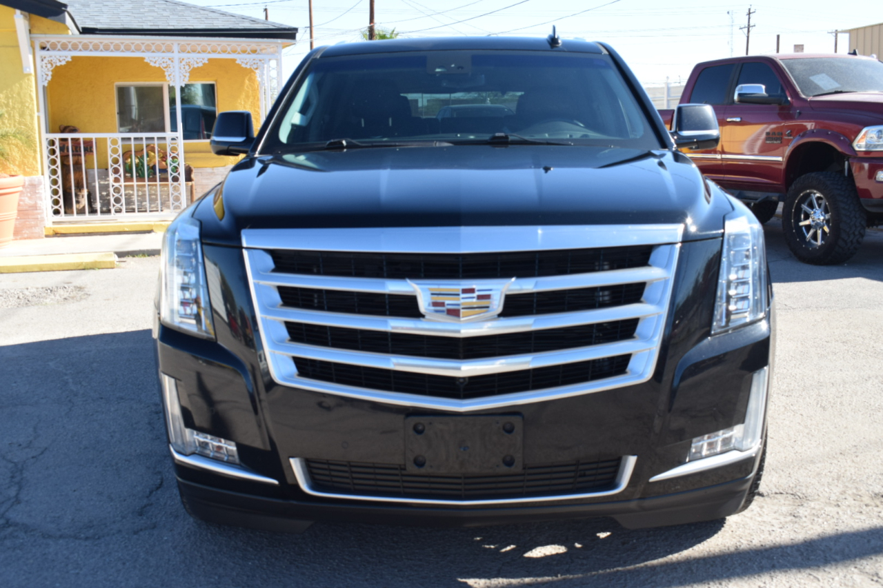 Cadillac Escalade Luxury 2WD 2017 Cadillac Escalade Luxury 2WD 2017