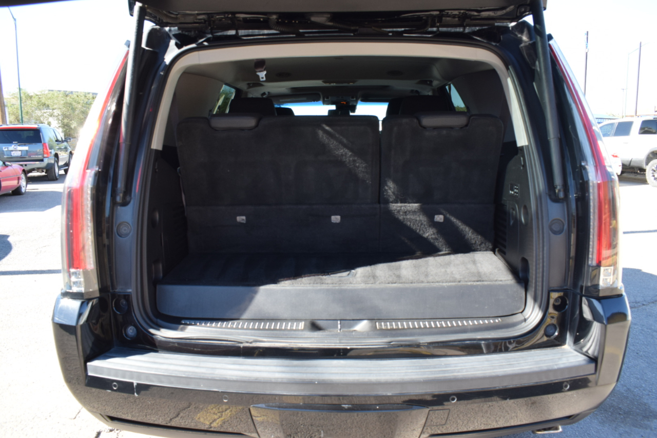 Cadillac Escalade Luxury 2WD 2017 Cadillac Escalade Luxury 2WD 2017