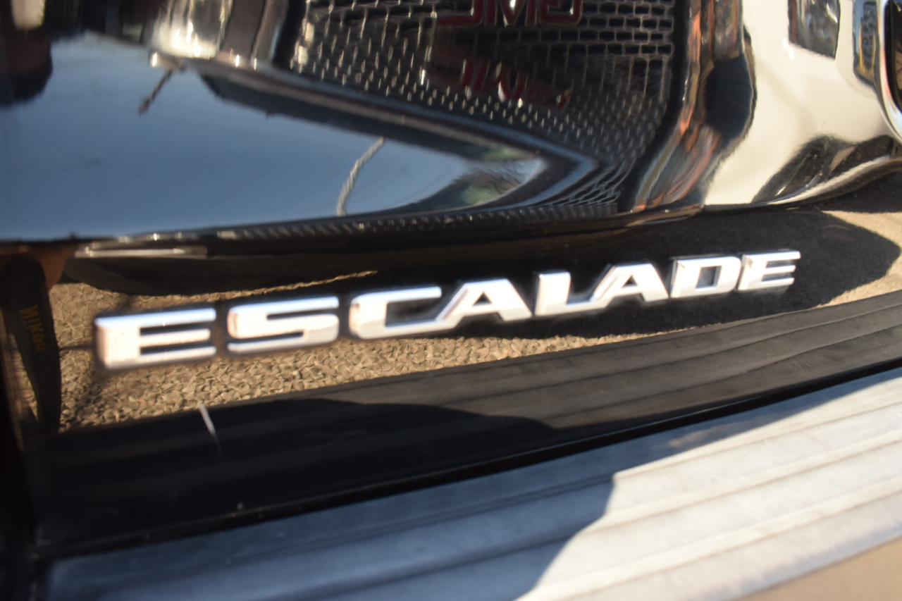 Cadillac Escalade Luxury 2WD 2017 Cadillac Escalade Luxury 2WD 2017