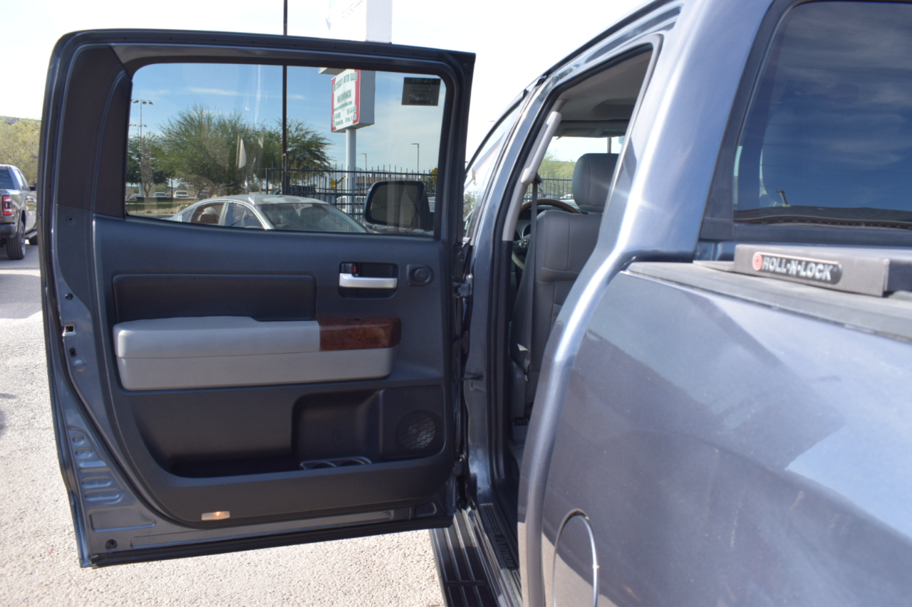 Toyota Tundra Limited 5.7L CrewMax 2WD 2010