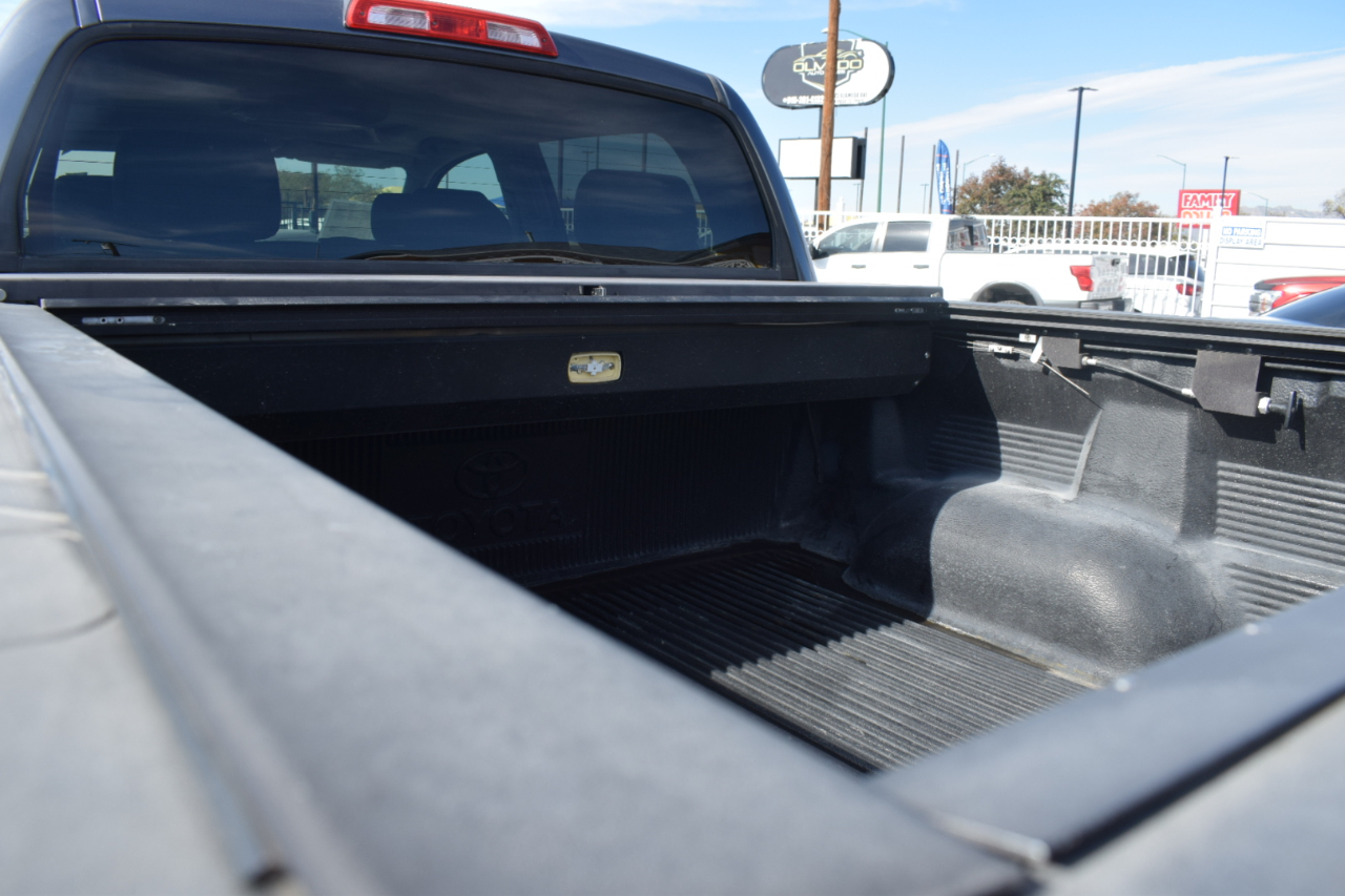 Toyota Tundra Limited 5.7L CrewMax 2WD 2010