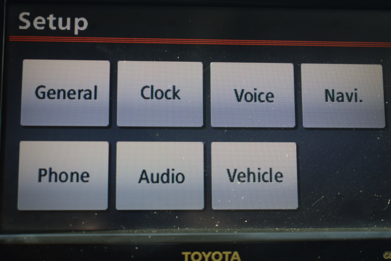 Toyota Tundra Limited 5.7L CrewMax 2WD 2010