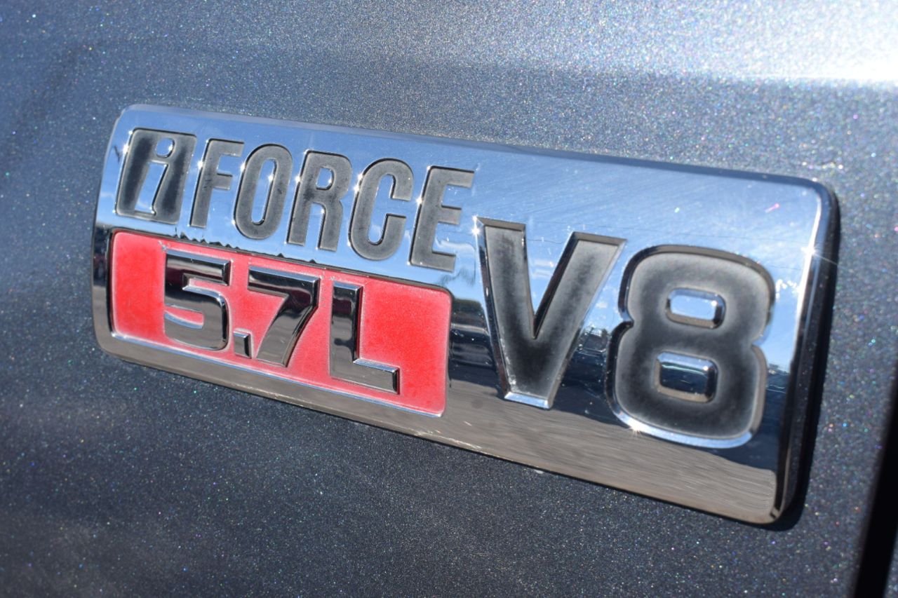 Toyota Tundra Limited 5.7L CrewMax 2WD 2010