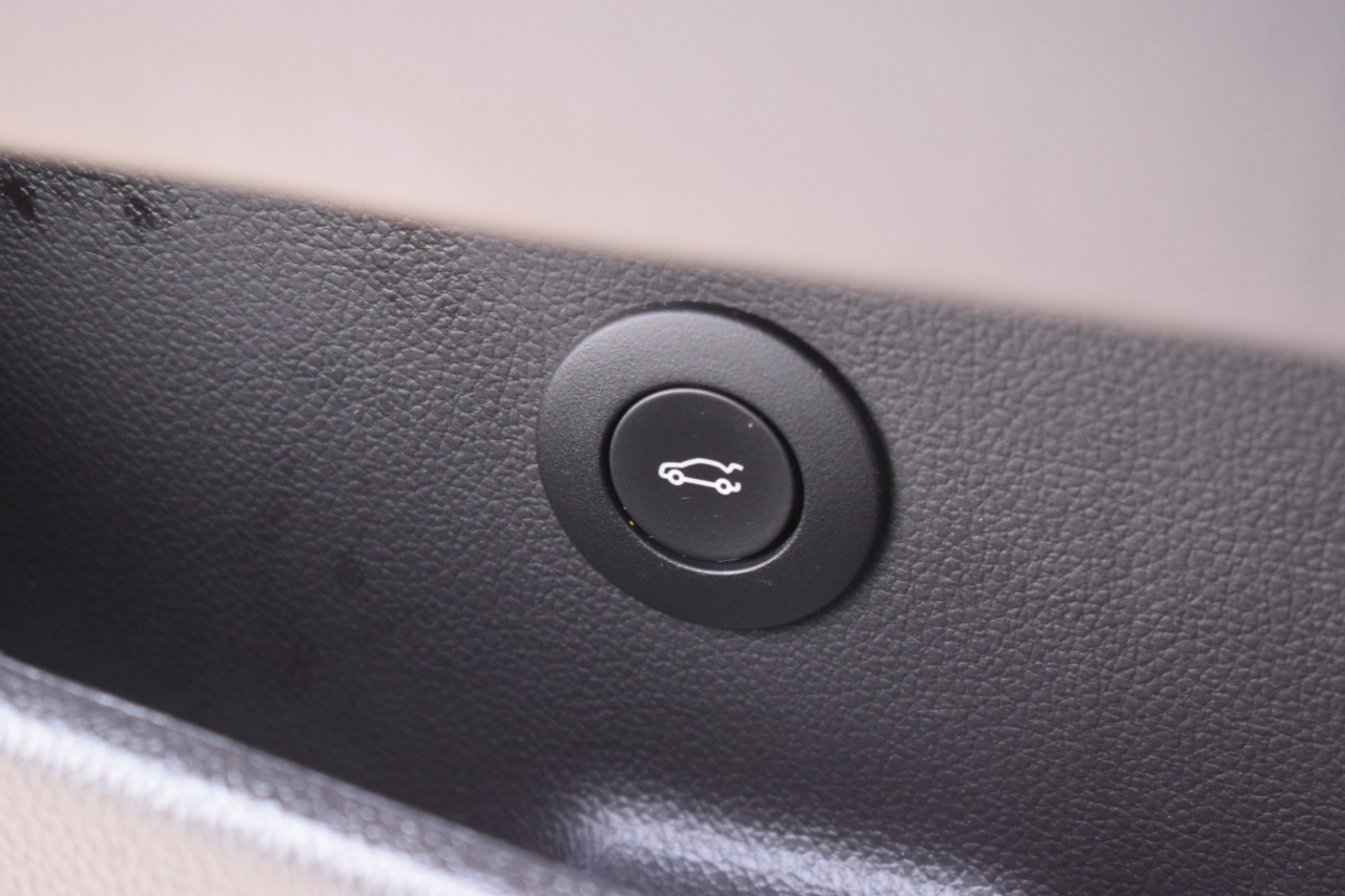 Cadillac ATS 2.5L Standard RWD 2016