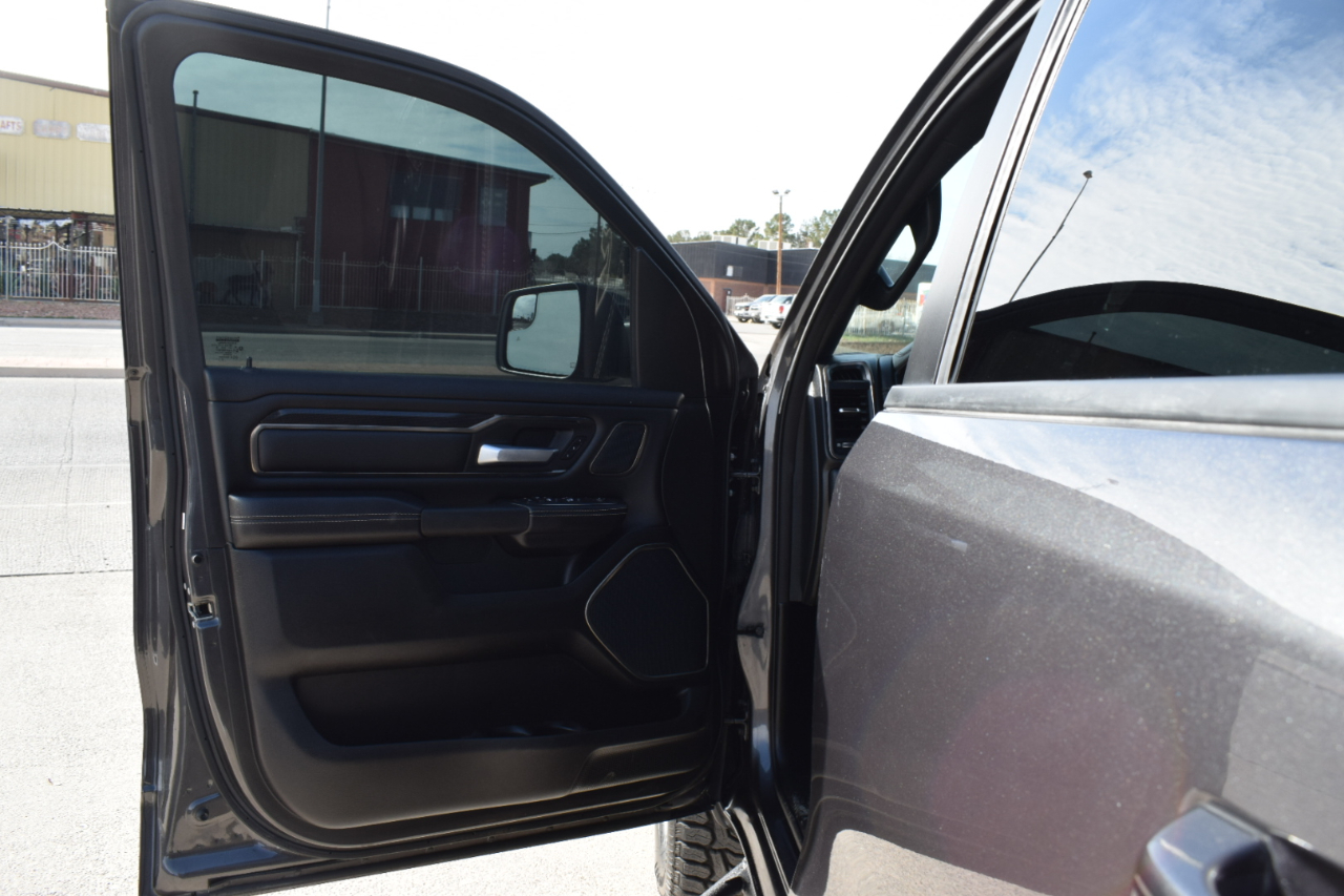 RAM 1500 Rebel Crew Cab SB 4WD 2022