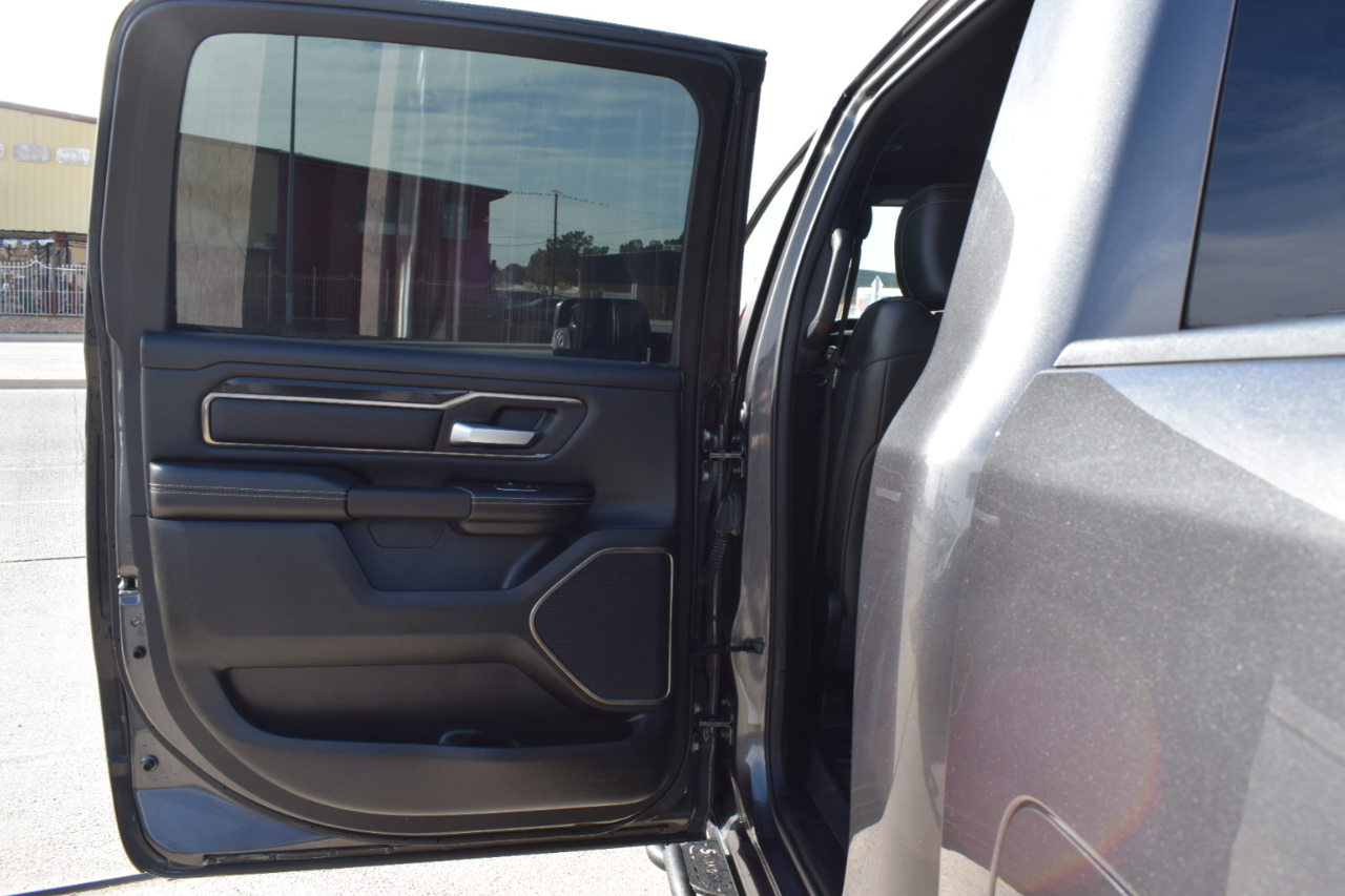 RAM 1500 Rebel Crew Cab SB 4WD 2022