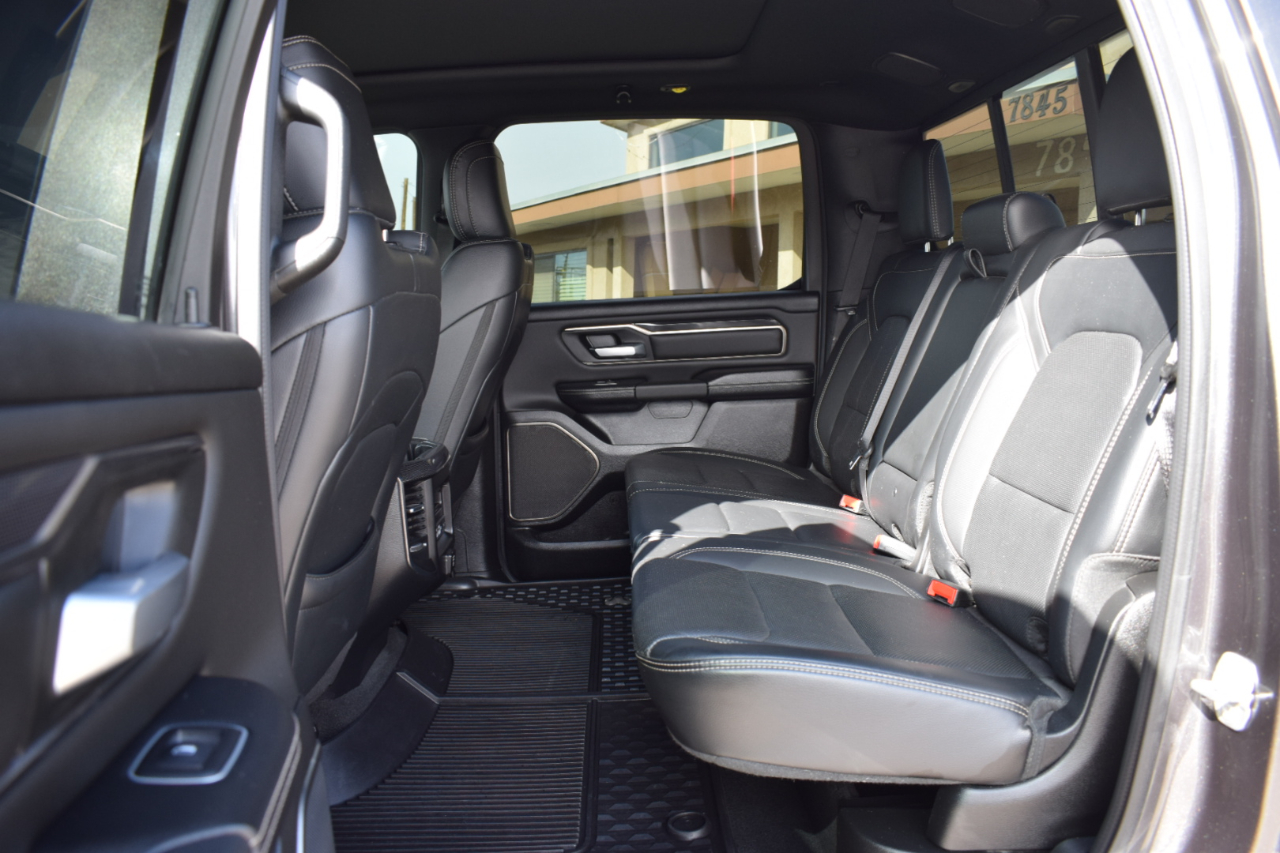 RAM 1500 Rebel Crew Cab SB 4WD 2022