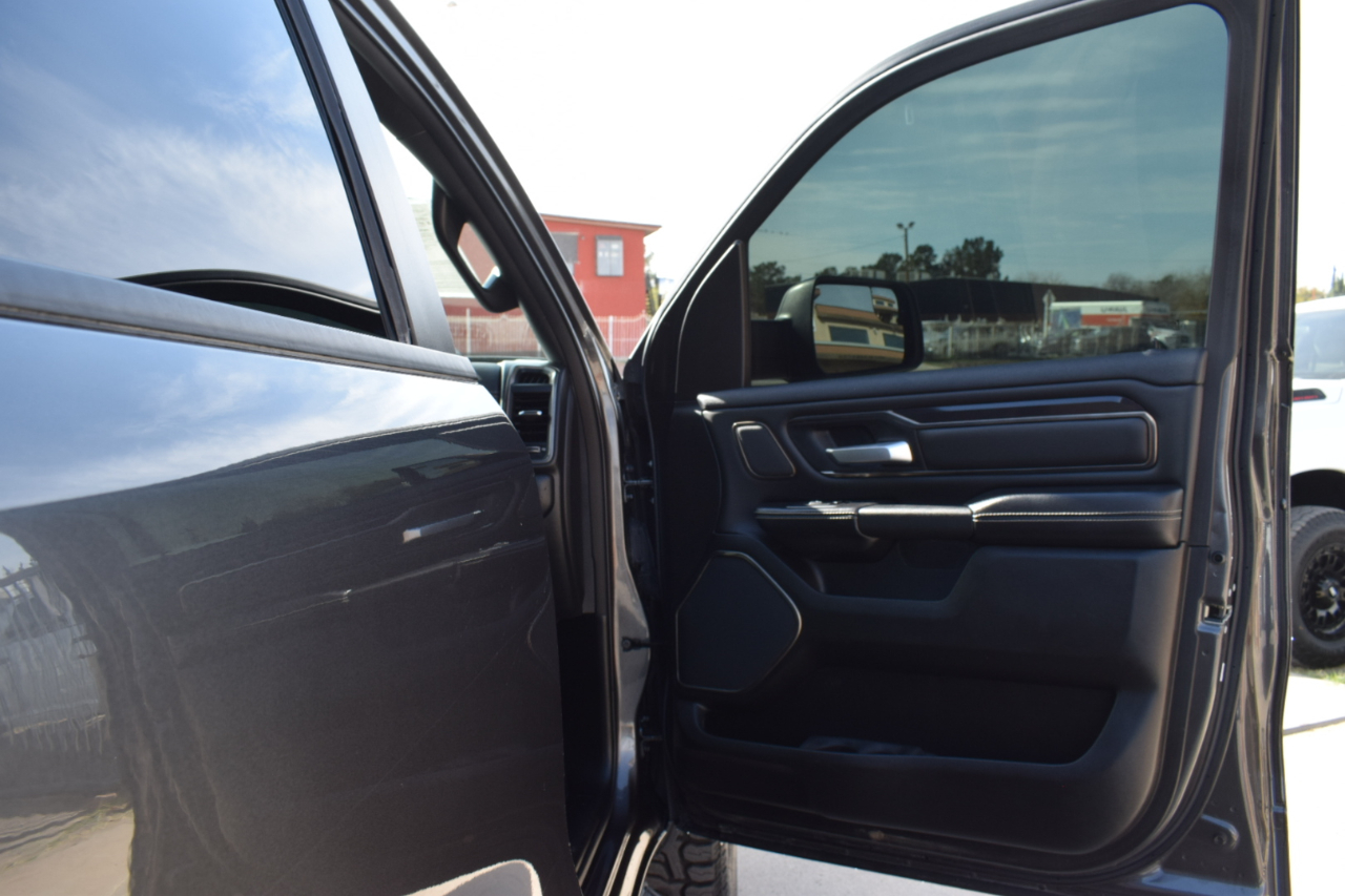 RAM 1500 Rebel Crew Cab SB 4WD 2022