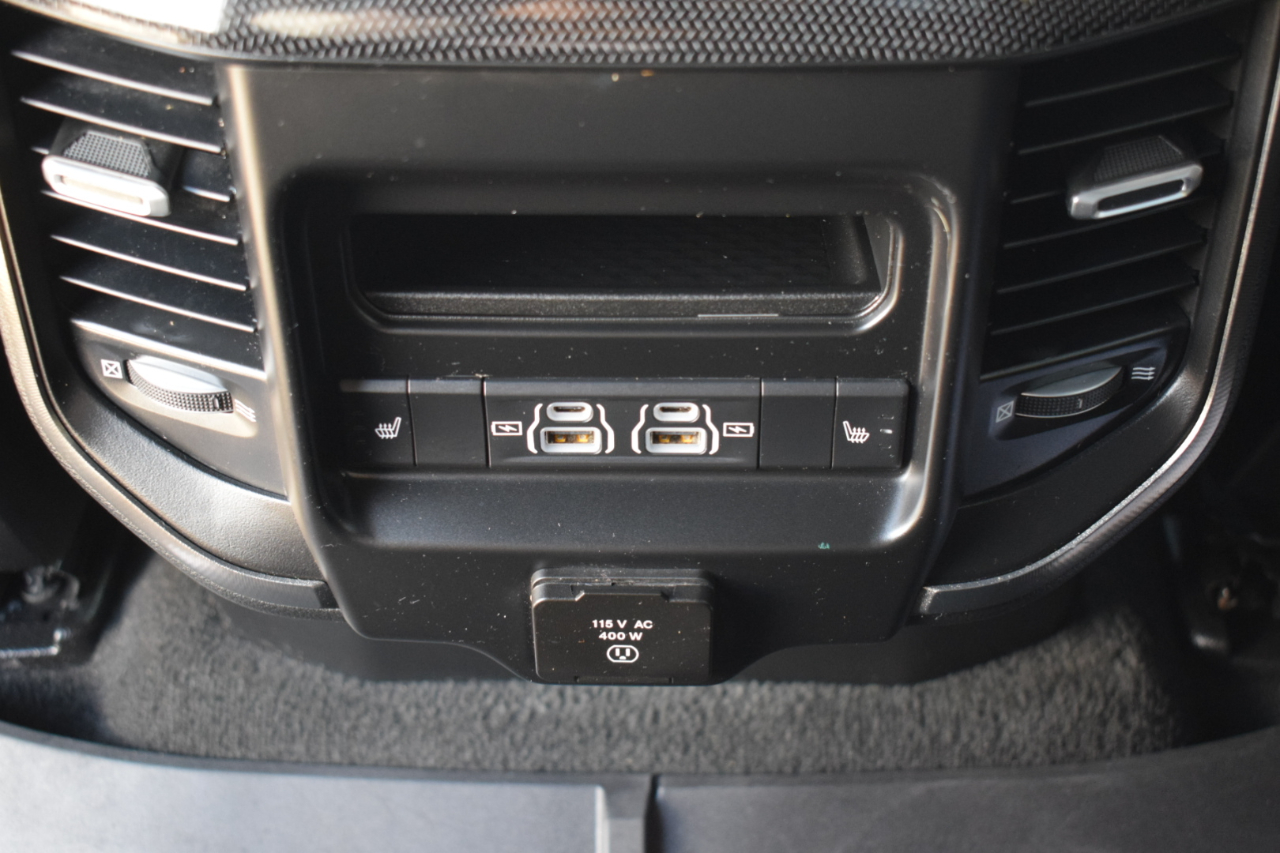 RAM 1500 Rebel Crew Cab SB 4WD 2022