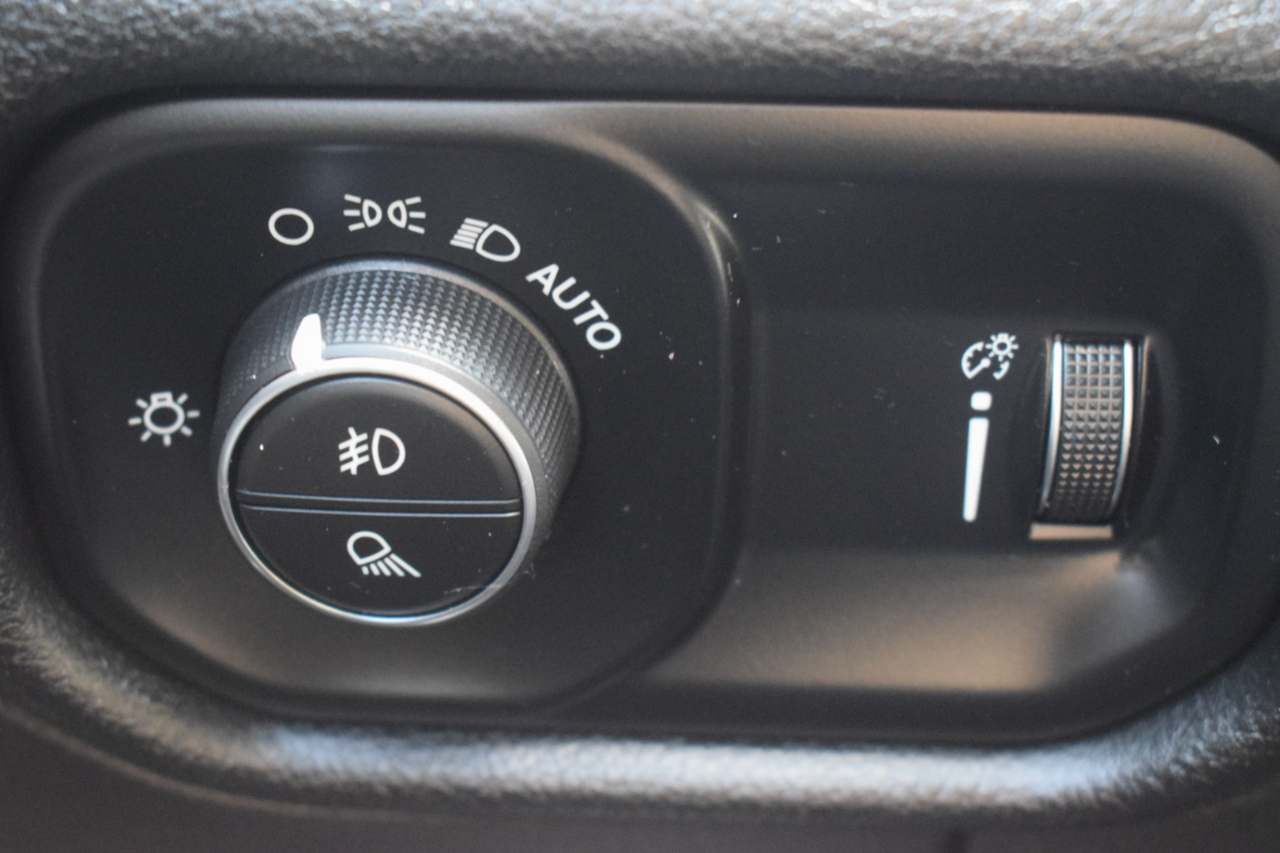 RAM 1500 Rebel Crew Cab SB 4WD 2022