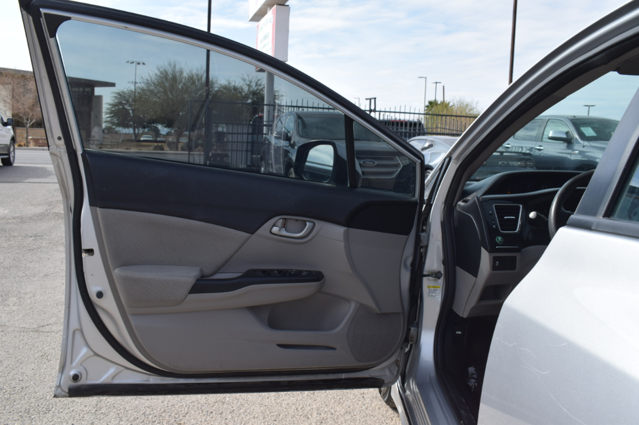 Honda Civic LX Sedan 5-Speed AT 2013