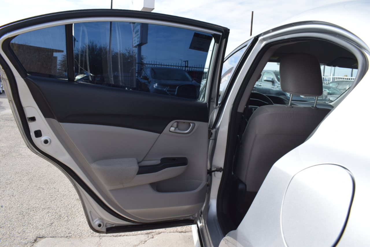 Honda Civic LX Sedan 5-Speed AT 2013