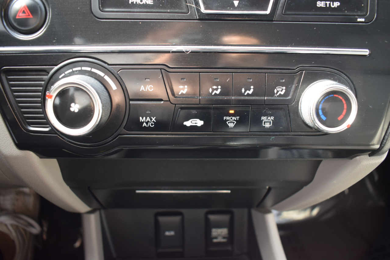 Honda Civic LX Sedan 5-Speed AT 2013