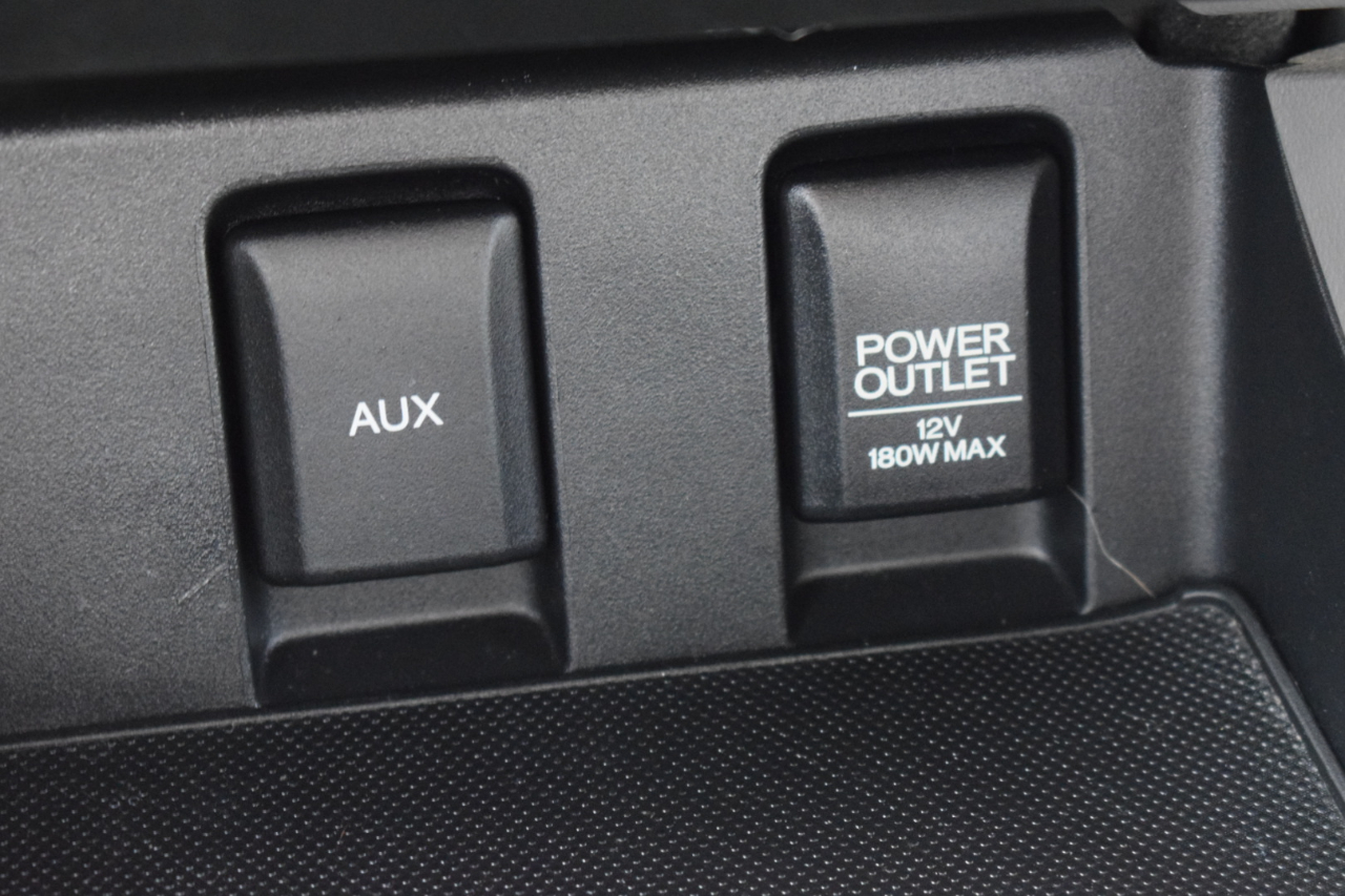 Honda Civic LX Sedan 5-Speed AT 2013