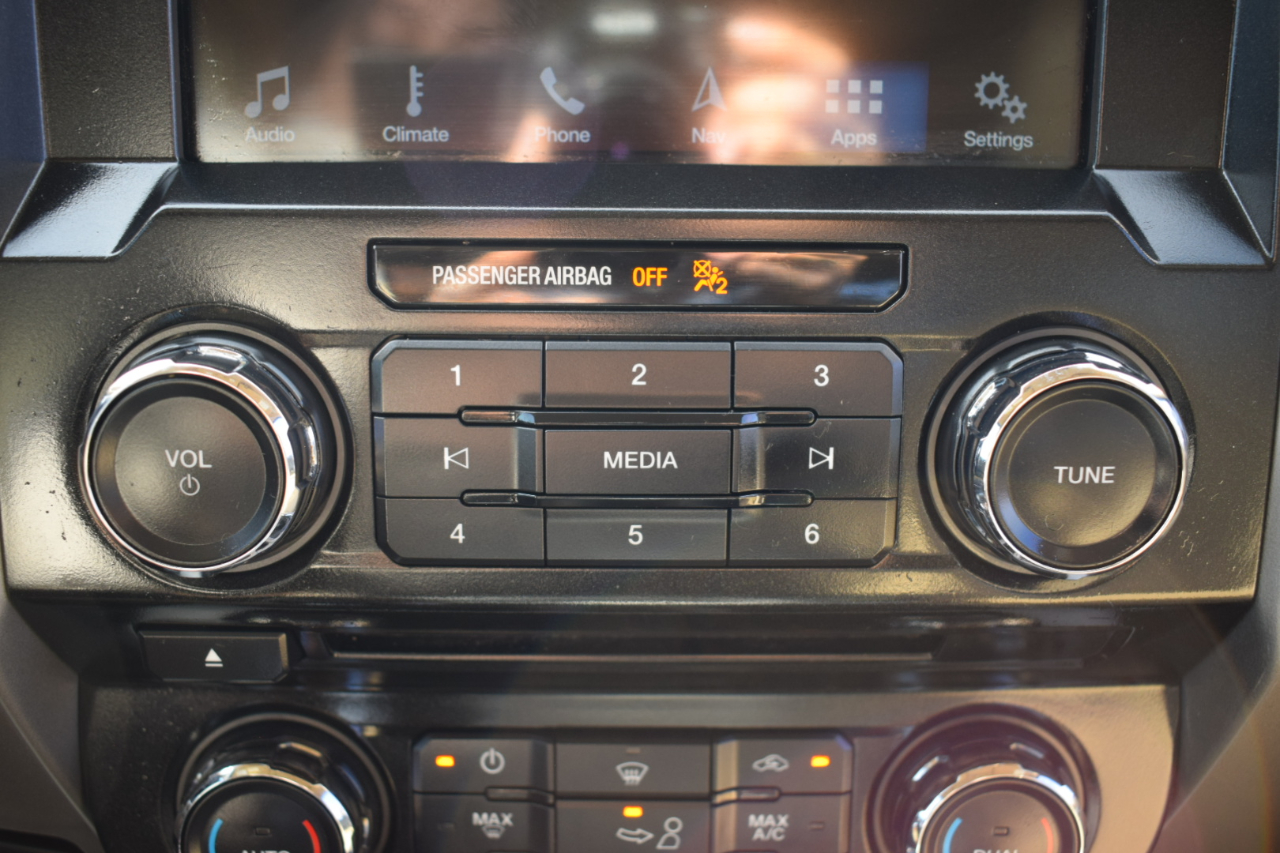 Ford F-150 Lariat SuperCrew 5.5-ft. Bed 2WD 2016