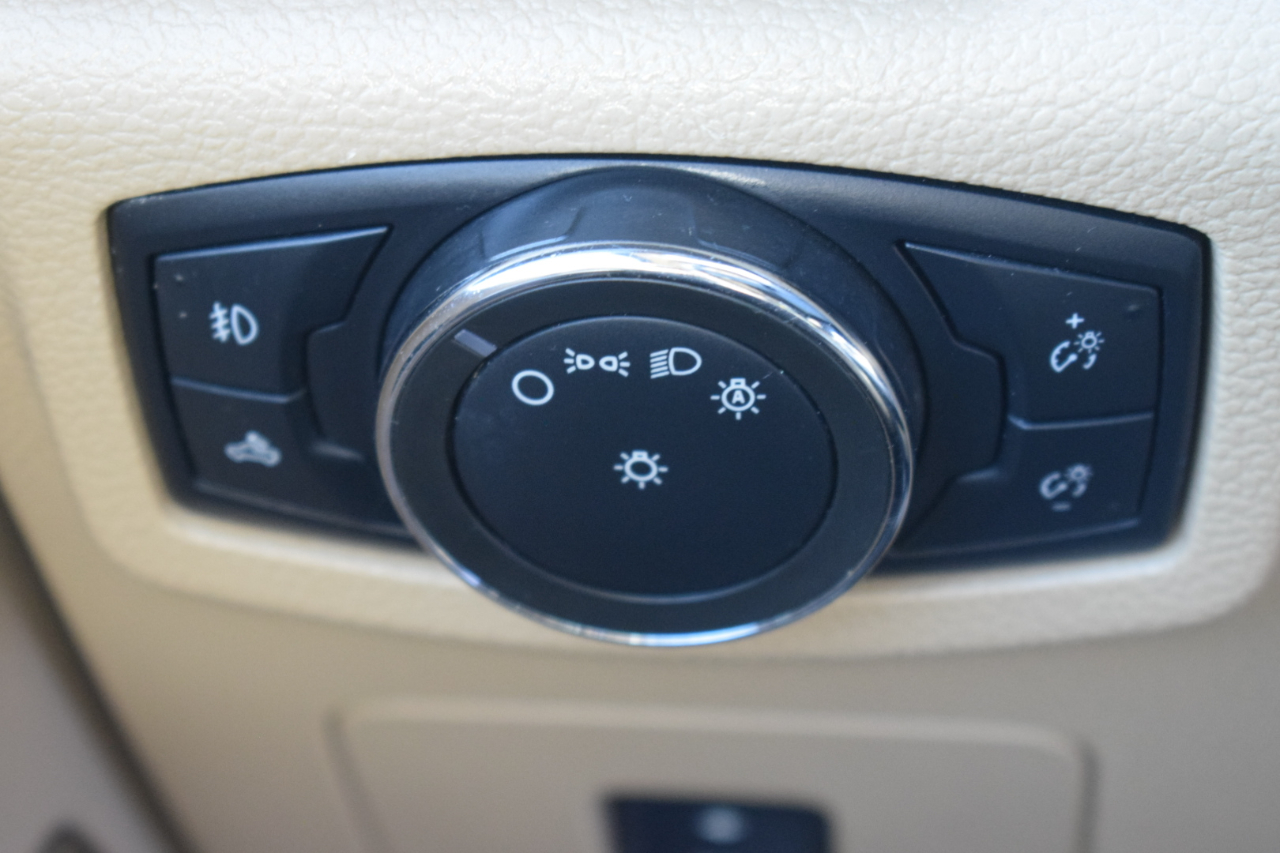 Ford F-150 Lariat SuperCrew 5.5-ft. Bed 2WD 2016