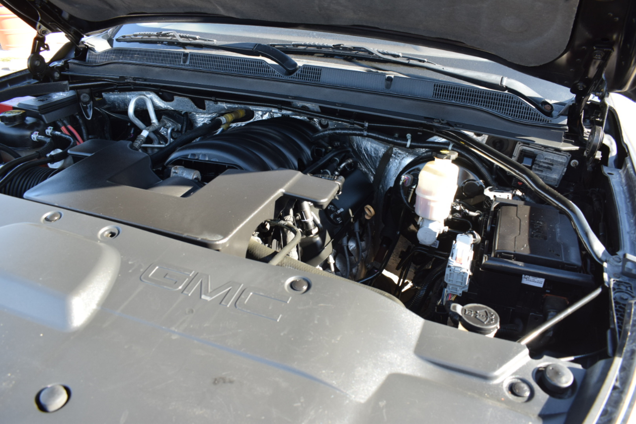 GMC Yukon Denali 2WD 2015