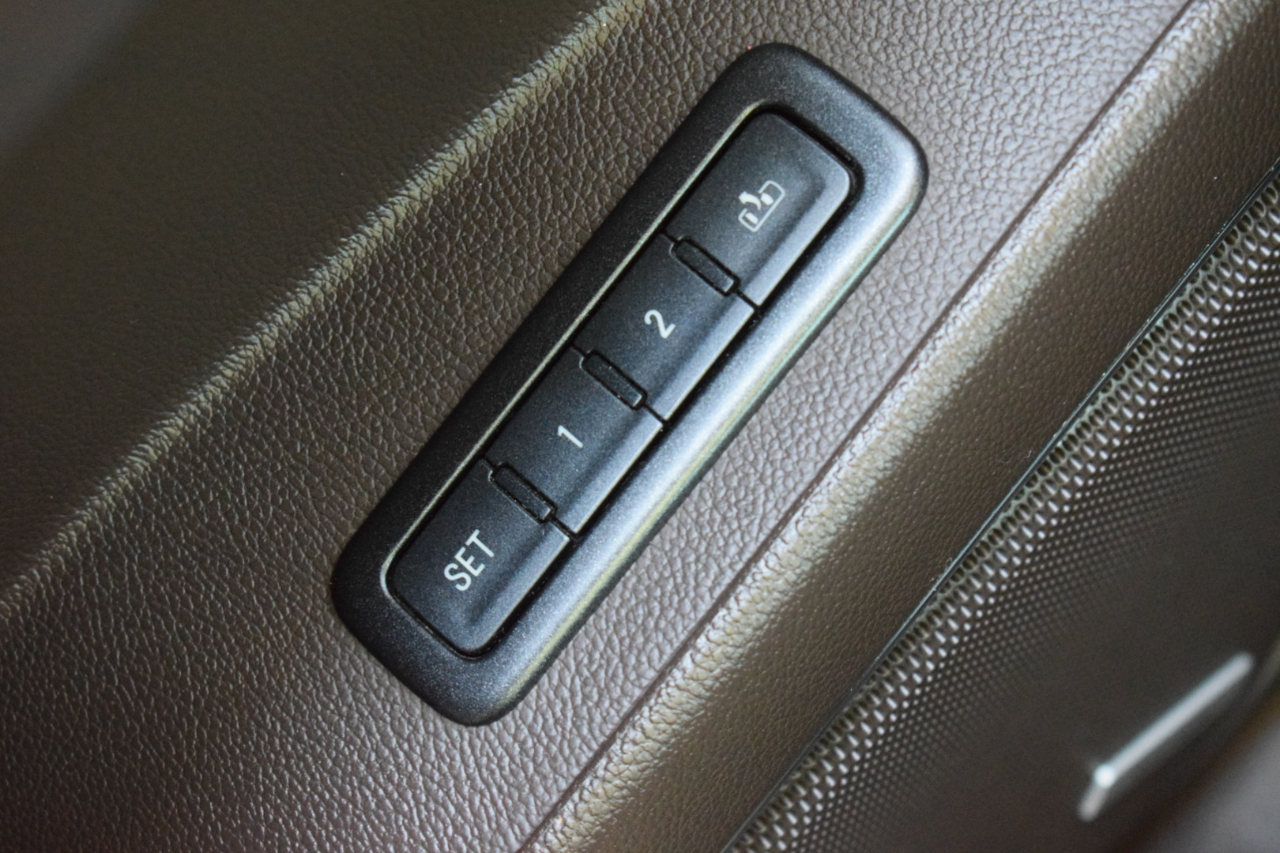 GMC Yukon Denali 2WD 2015