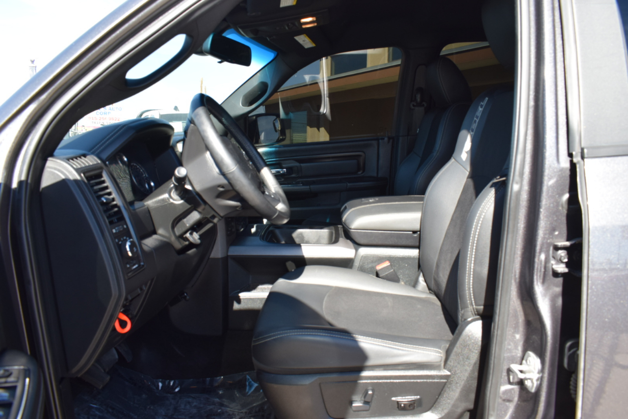 RAM 1500 Rebel Crew Cab SWB 4WD 2017