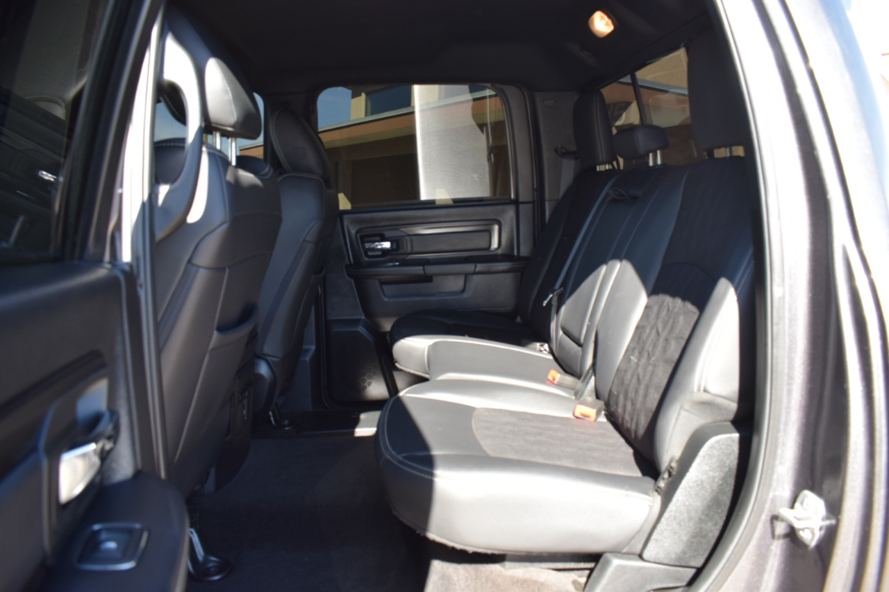 RAM 1500 Rebel Crew Cab SWB 4WD 2017