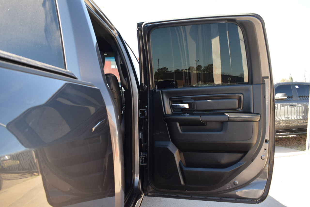 RAM 1500 Rebel Crew Cab SWB 4WD 2017