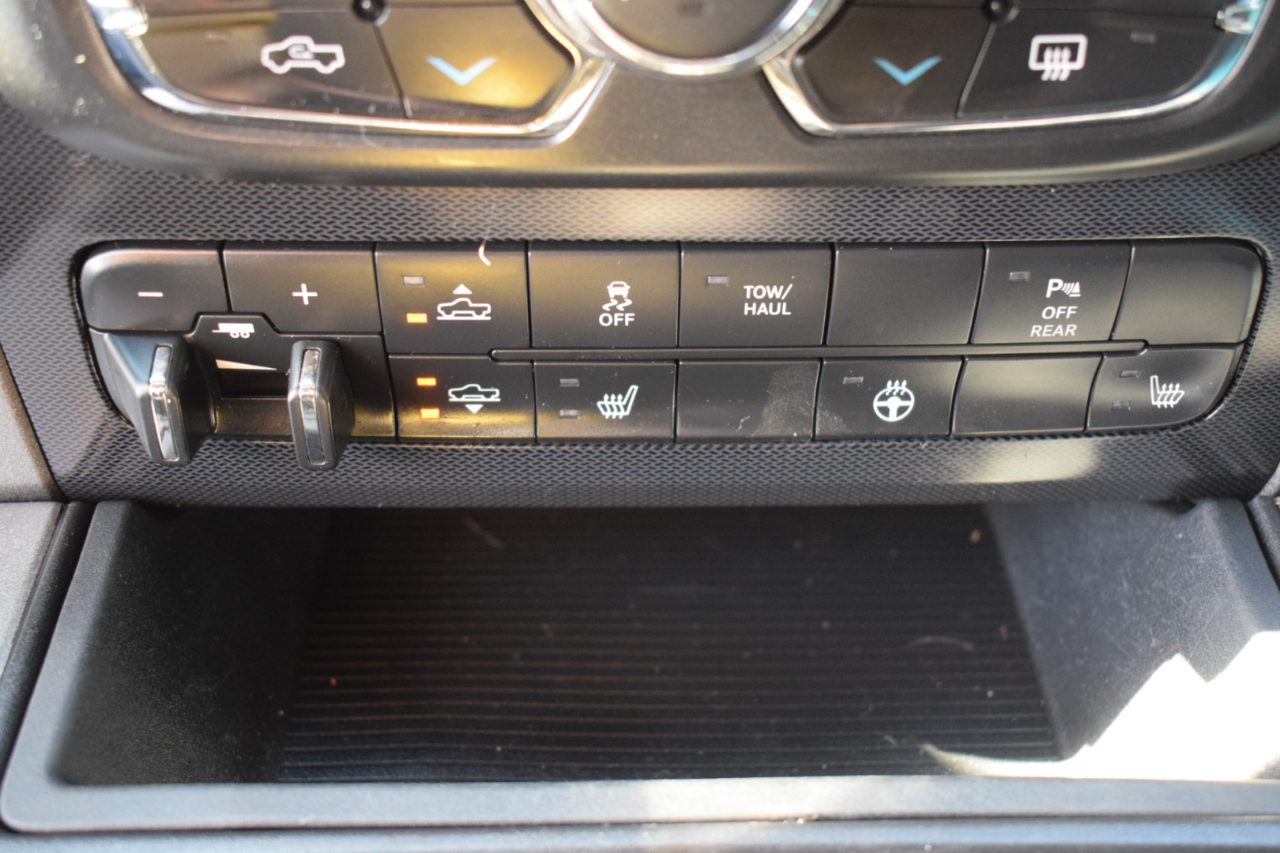 RAM 1500 Rebel Crew Cab SWB 4WD 2017