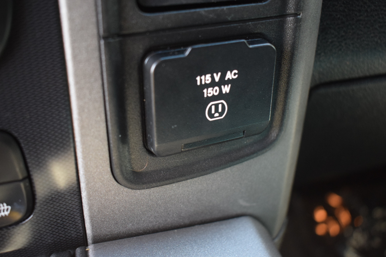 RAM 1500 Rebel Crew Cab SWB 4WD 2017