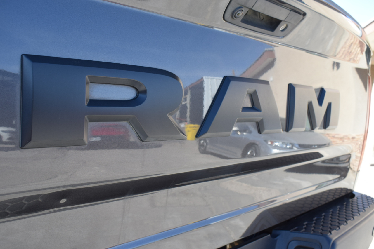 RAM 1500 Rebel Crew Cab SWB 4WD 2017