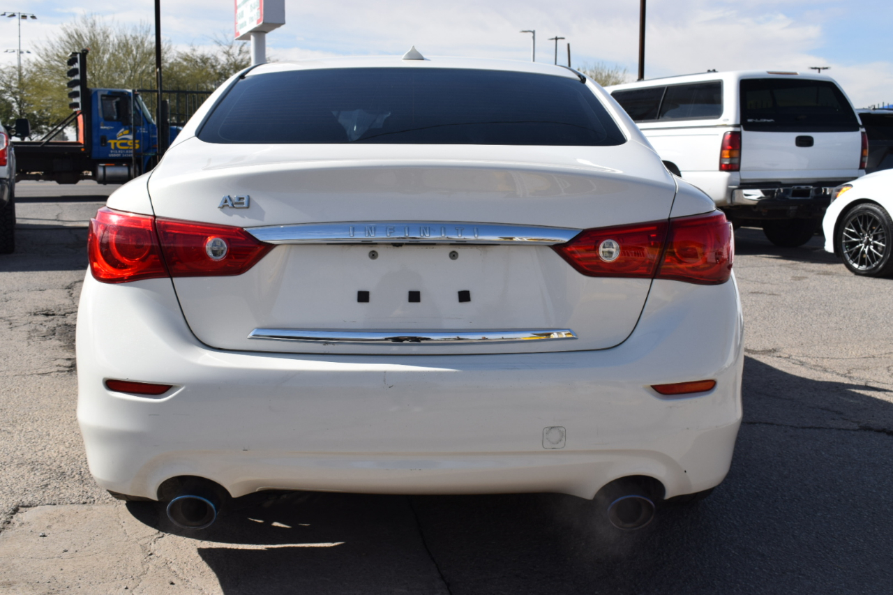 Infiniti Q50 Premium 2015