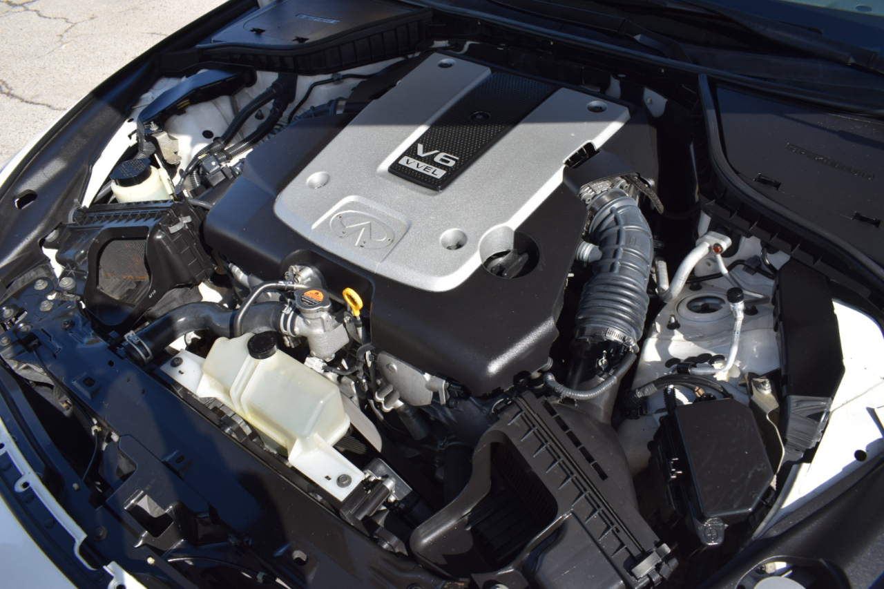 Infiniti Q50 Premium 2015