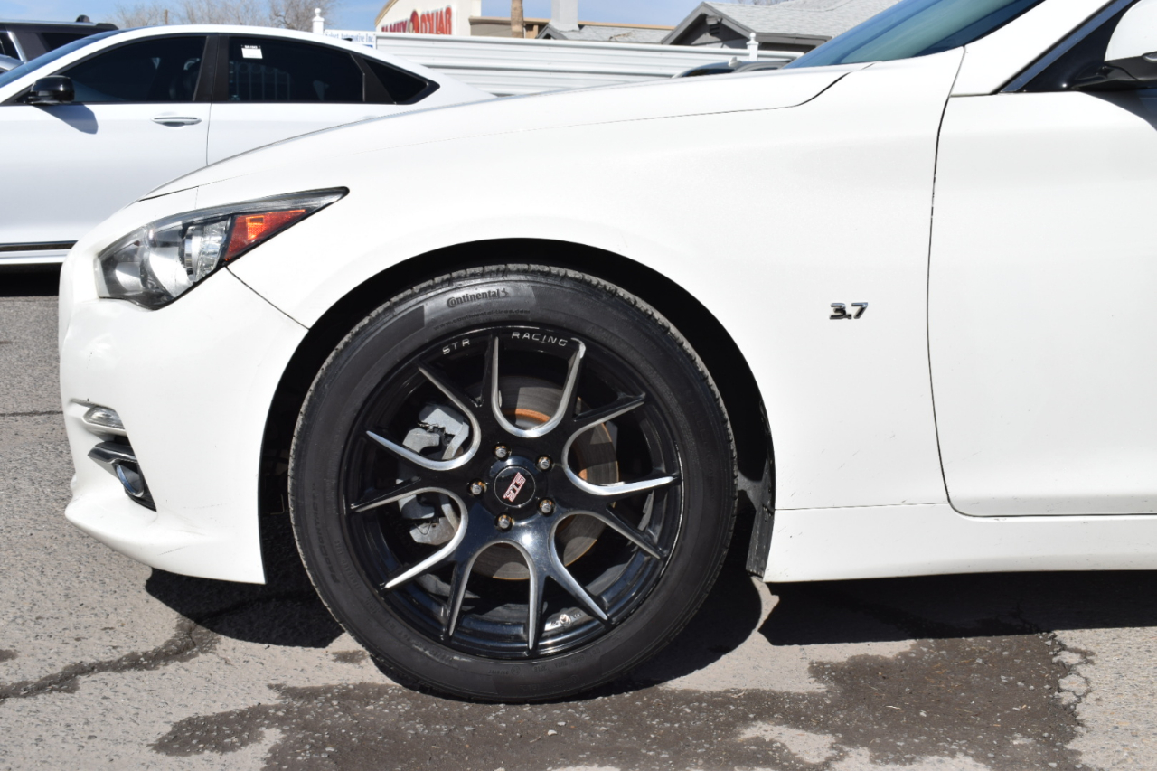 Infiniti Q50 Premium 2015