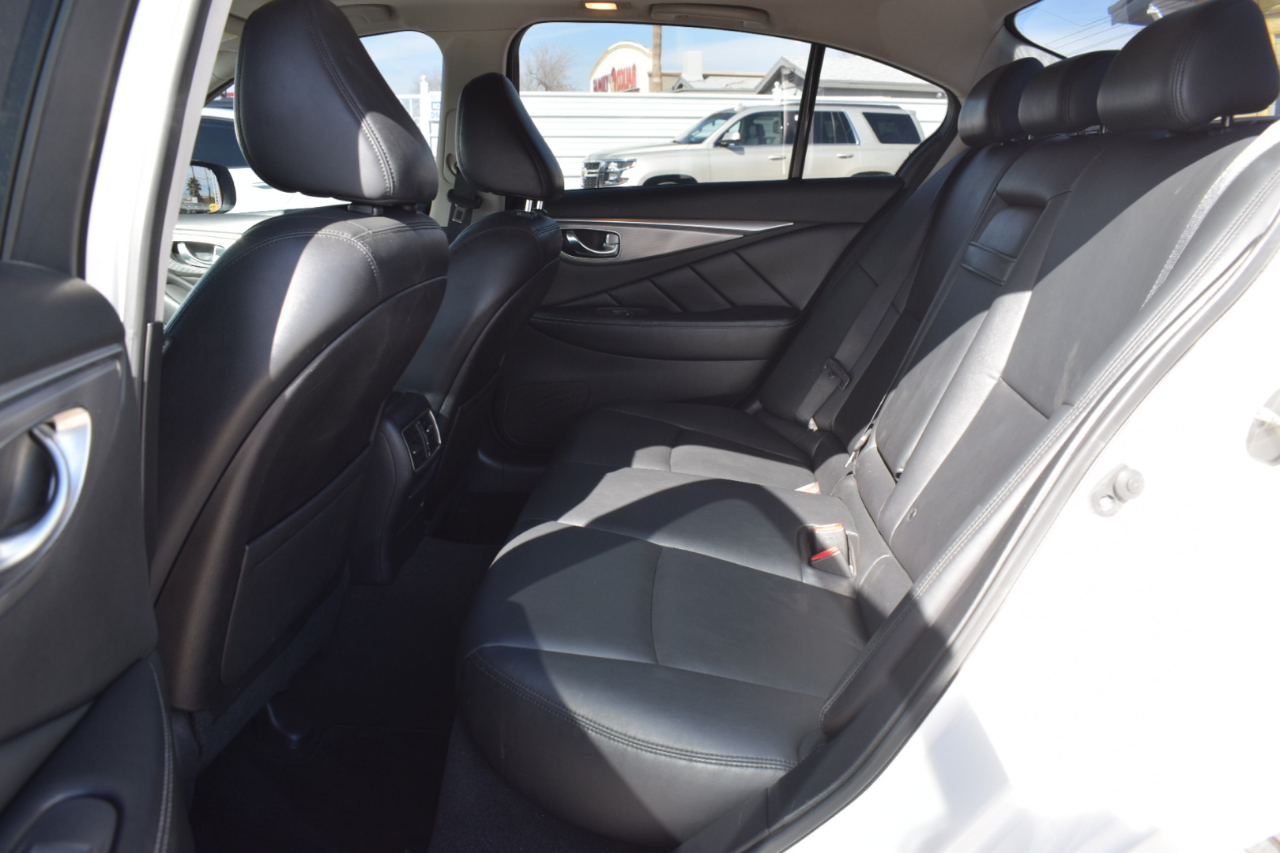 Infiniti Q50 Premium 2015