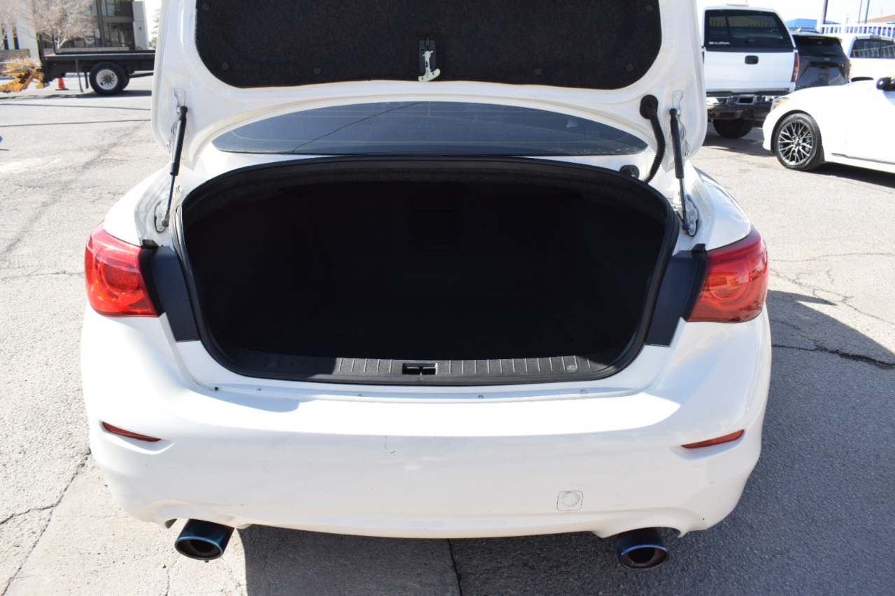 Infiniti Q50 Premium 2015